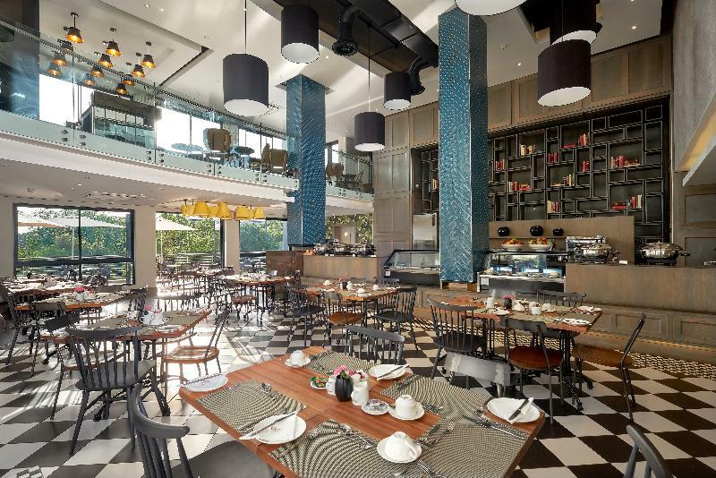 The Regency Apartment Hotel Menlyn Pretoria Ngoại thất bức ảnh